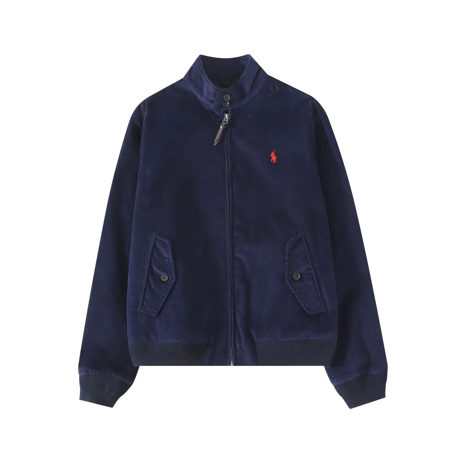 P350 #R24 Ralph Lauren Corduroy Jacket Embroidered Pony Jacket Old Money Style Old Cadre Style Harrington Jacket The interior is made of Scottish plaid fabric, autumnal corduroy material, plus their classic khaki color - three major elements to add to the classic veteran silhouette, retro corduroy fabric. Don’t miss it if you go for the retro route. The same style for men and women, Bai Baihe, is a hit on many star tops from Xiaohongshu! The classic Wellington-style custom-woven corduroy fabric has a delicate, smooth and thick inner plaid lining and uses TALON zippers! It has a retro movie fashion feel in itself! The fit is loose but not baggy. The size is just right and not too picky. The dropped shoulder design modifies the shoulders without making them look bulky. This silhouette is a style that will never go out of style after being worn for a long time. The upper body is also very durable and recognizable. The loose and reasonable version can be worn by both men and women. It is easy to create a clean and refreshing boyish look. Color: Brown, Navy Blue, Black Size: M /L /XL /XXL Length: 68/70/72/74 Bust: 122/126/130/134 Shoulder width: 53/54/55/56 Sleeve length: 65/66/67/68